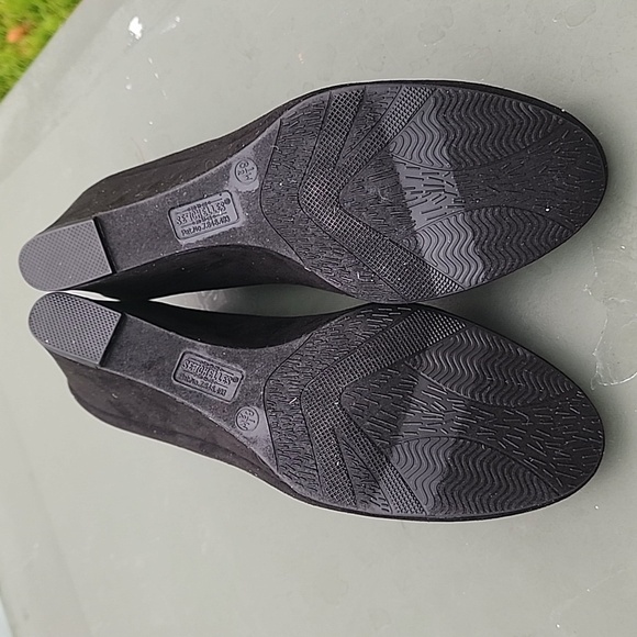 Seychelles Gertrude Heels Women's 8.5 Black Suede Leather Wedge Slip On NWOT - Picture 6 of 9